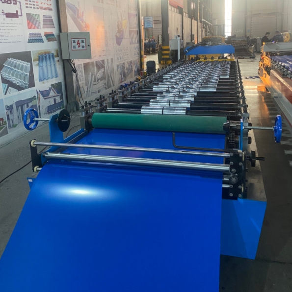 Step Tiles Roofing Sheet Roll Forming Machine