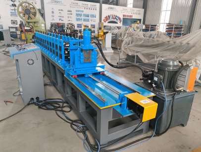 Slotted angle rolling forming machine