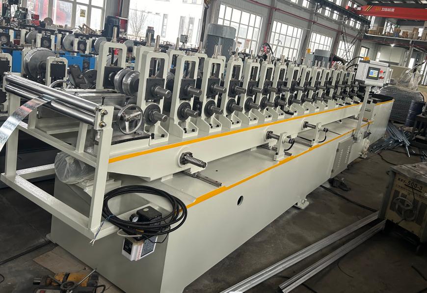 Width Adjustable Metal U Channel Steel Lining Profile Roll Forming Machine