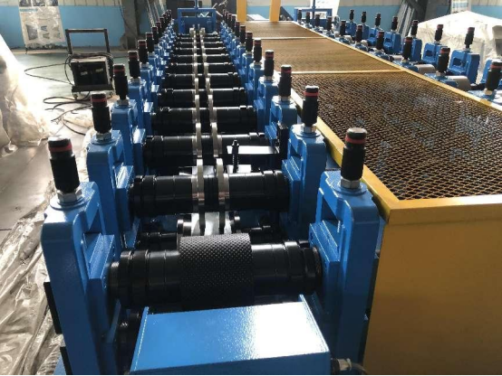 High Speed Automatic Slotted Deflection Track Rolling Forming Machine