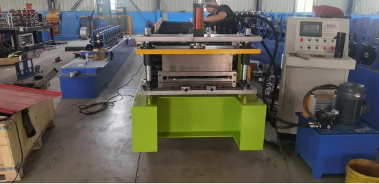 Snap lock standing seam rolling machine