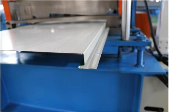 Metal Wall and Soffit Profile Rolling Machine