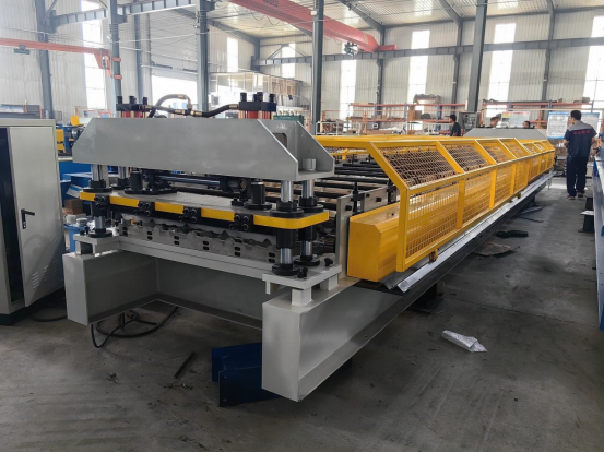 R Panel Profile Rolling Machine