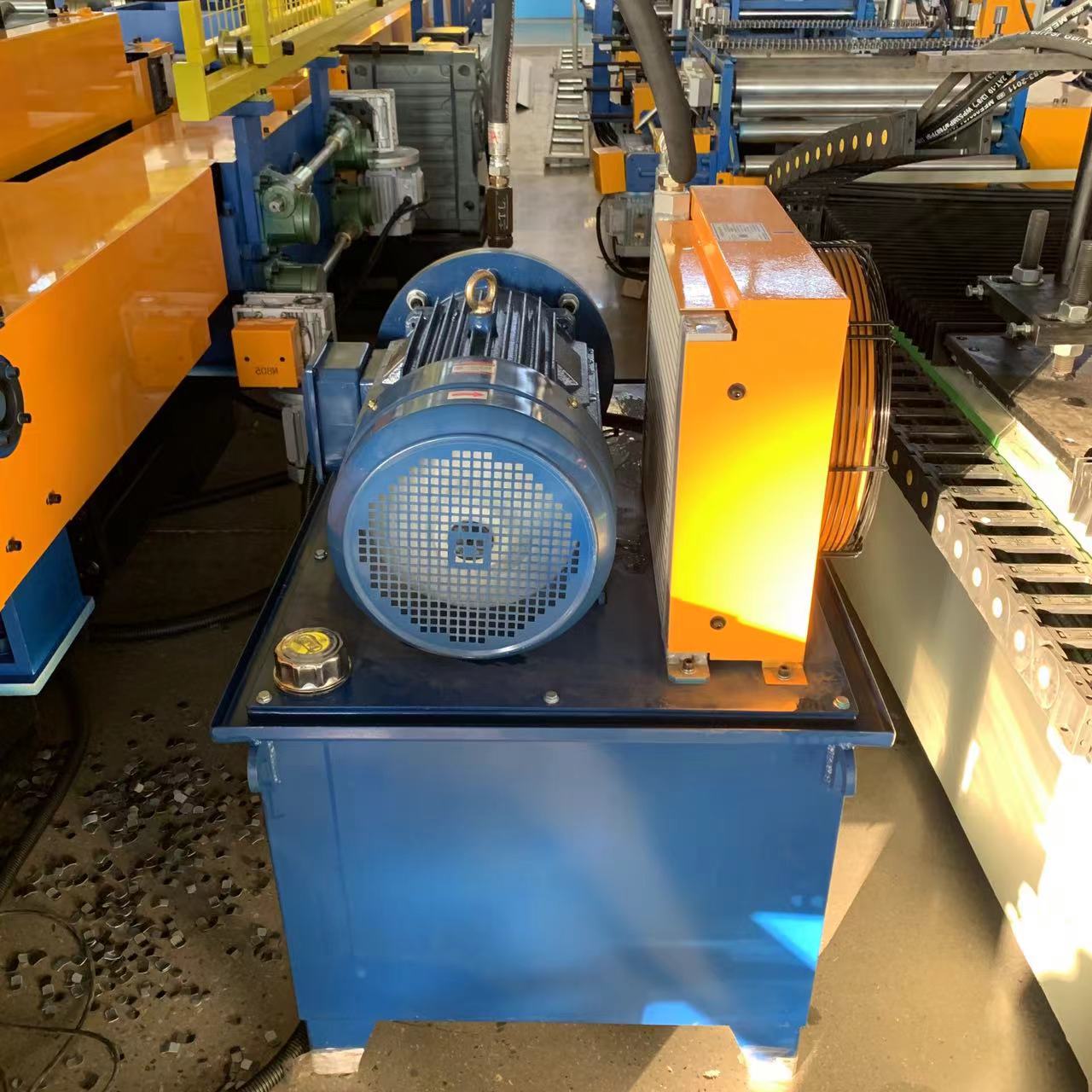 Pre cutting CZ Purlin Machine