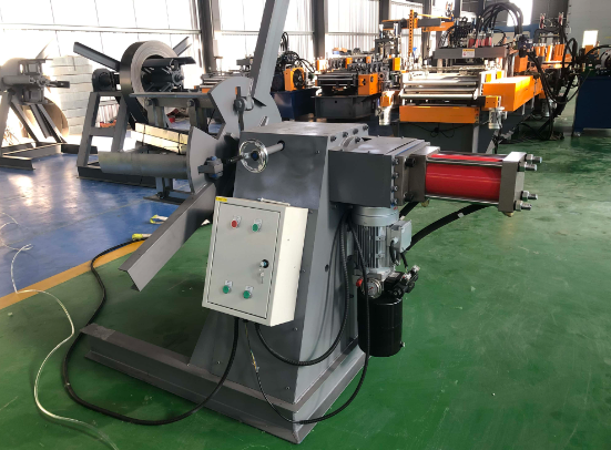 Pre cutting CZ Purlin Machine