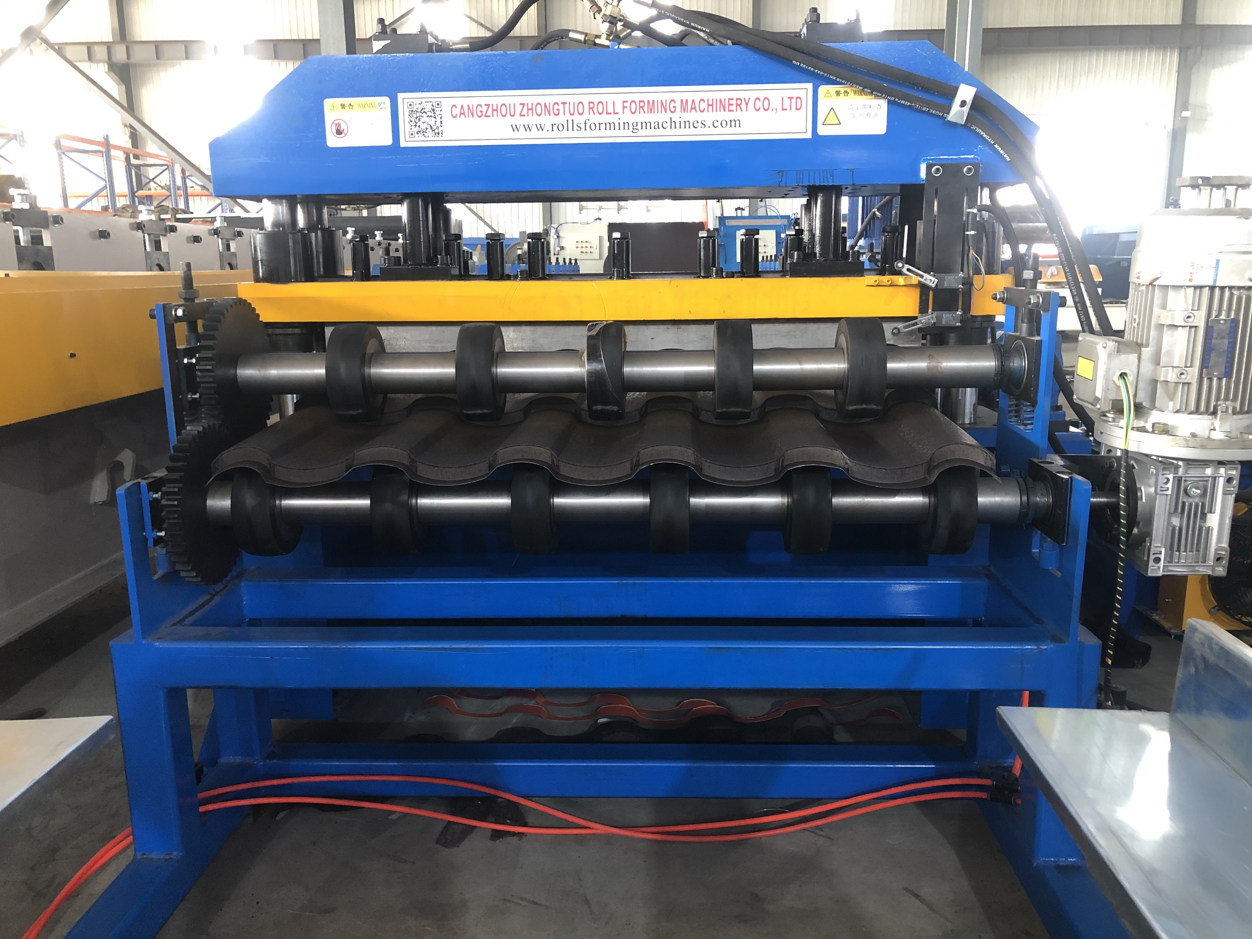 Glazed roofing sheet machine