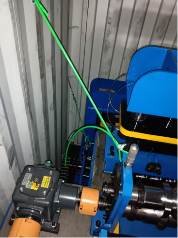 How to pack and ship Floor Decking Machine