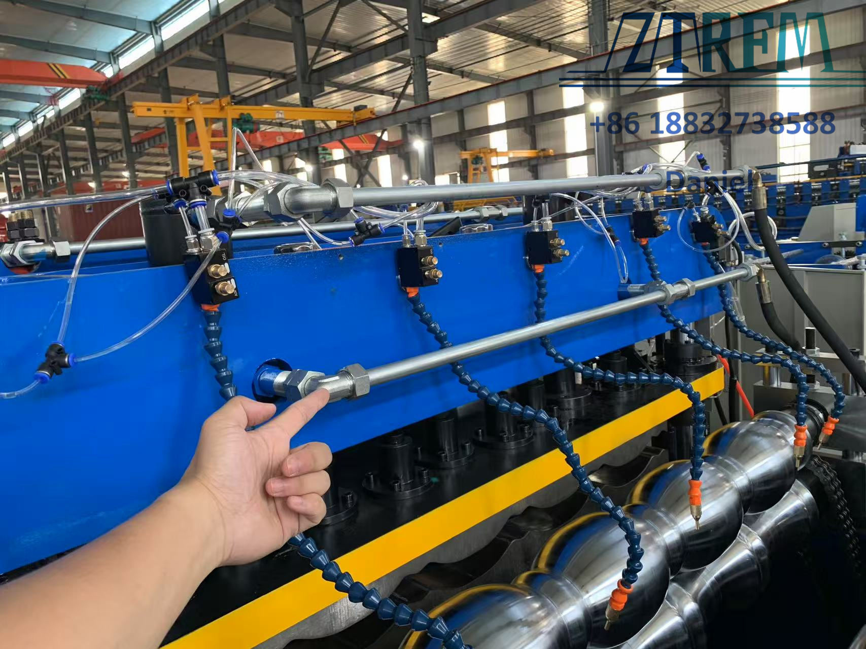 Zhongtuo's glazed roofing sheet machine innovation
