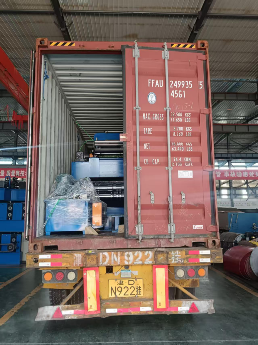 How to pack and ship Floor Decking Machine