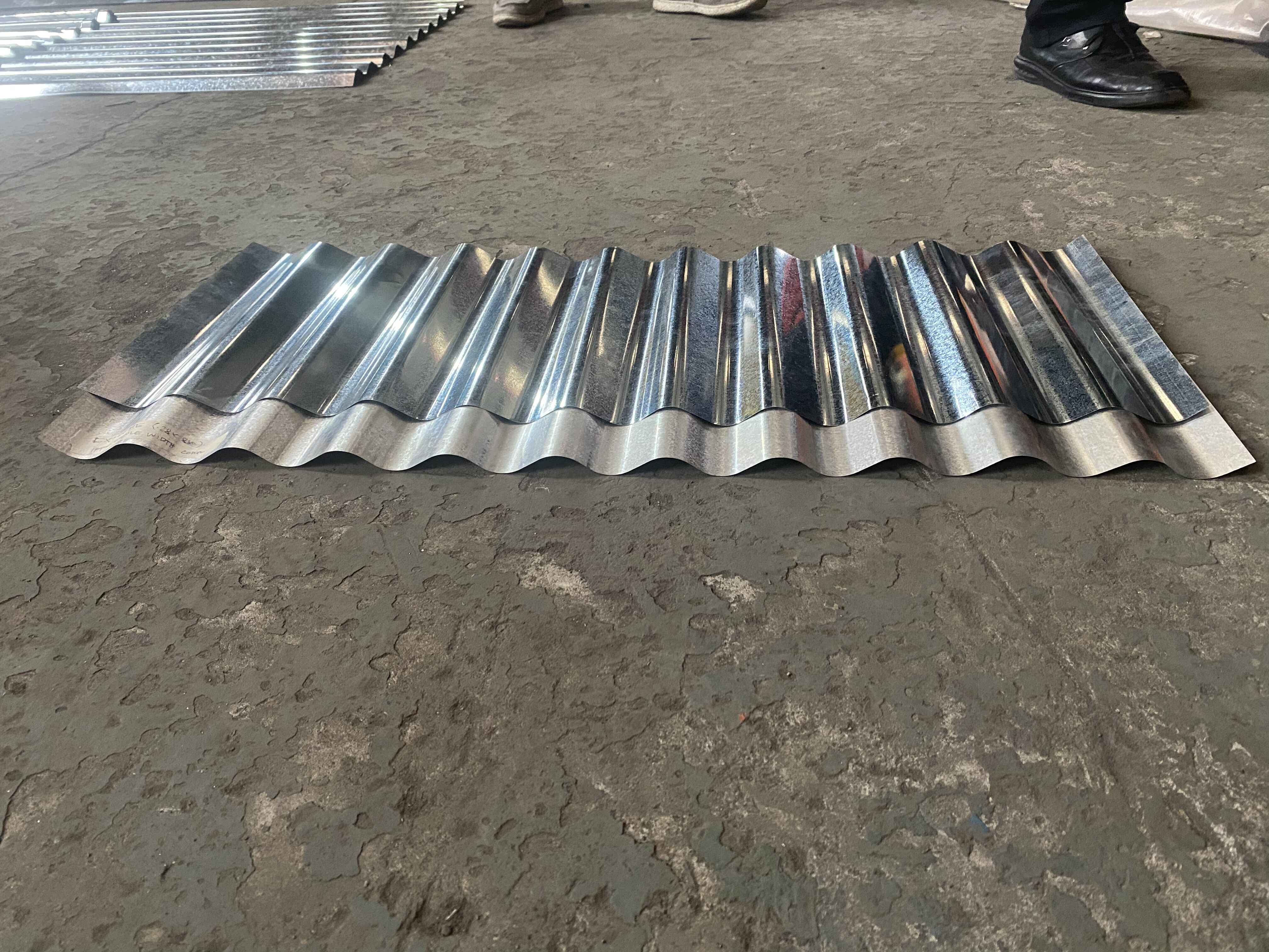 High efficiency Corrugated metal roofing sheet machine ​