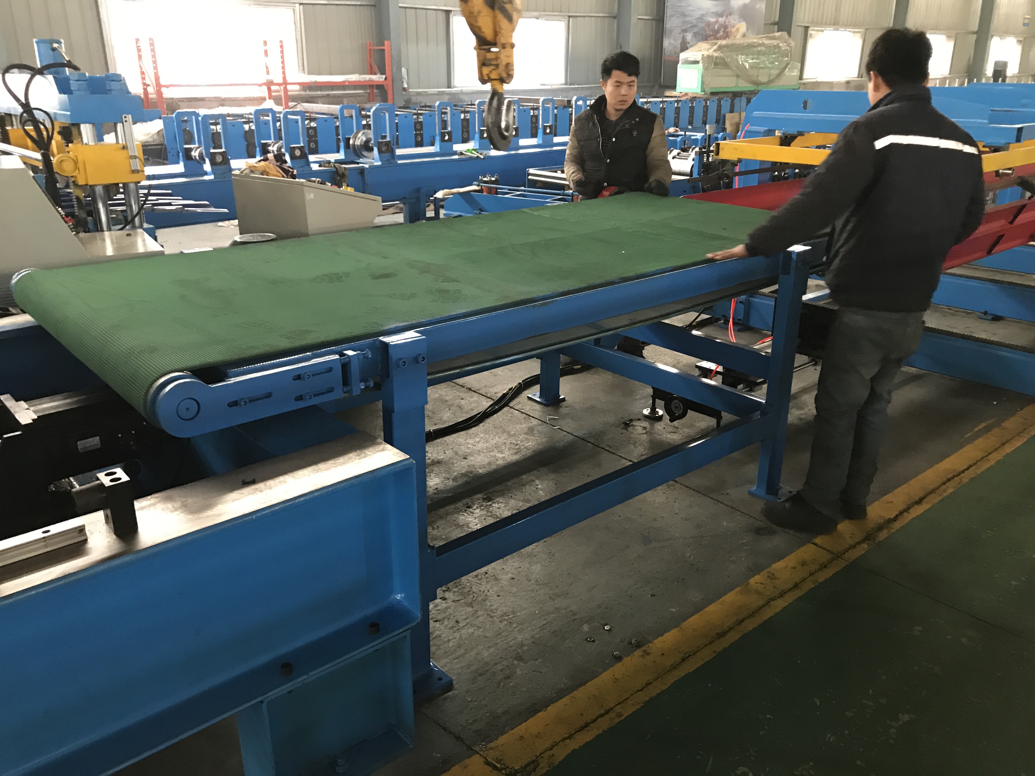 New Technology!!! Corrugated roofing sheet machine