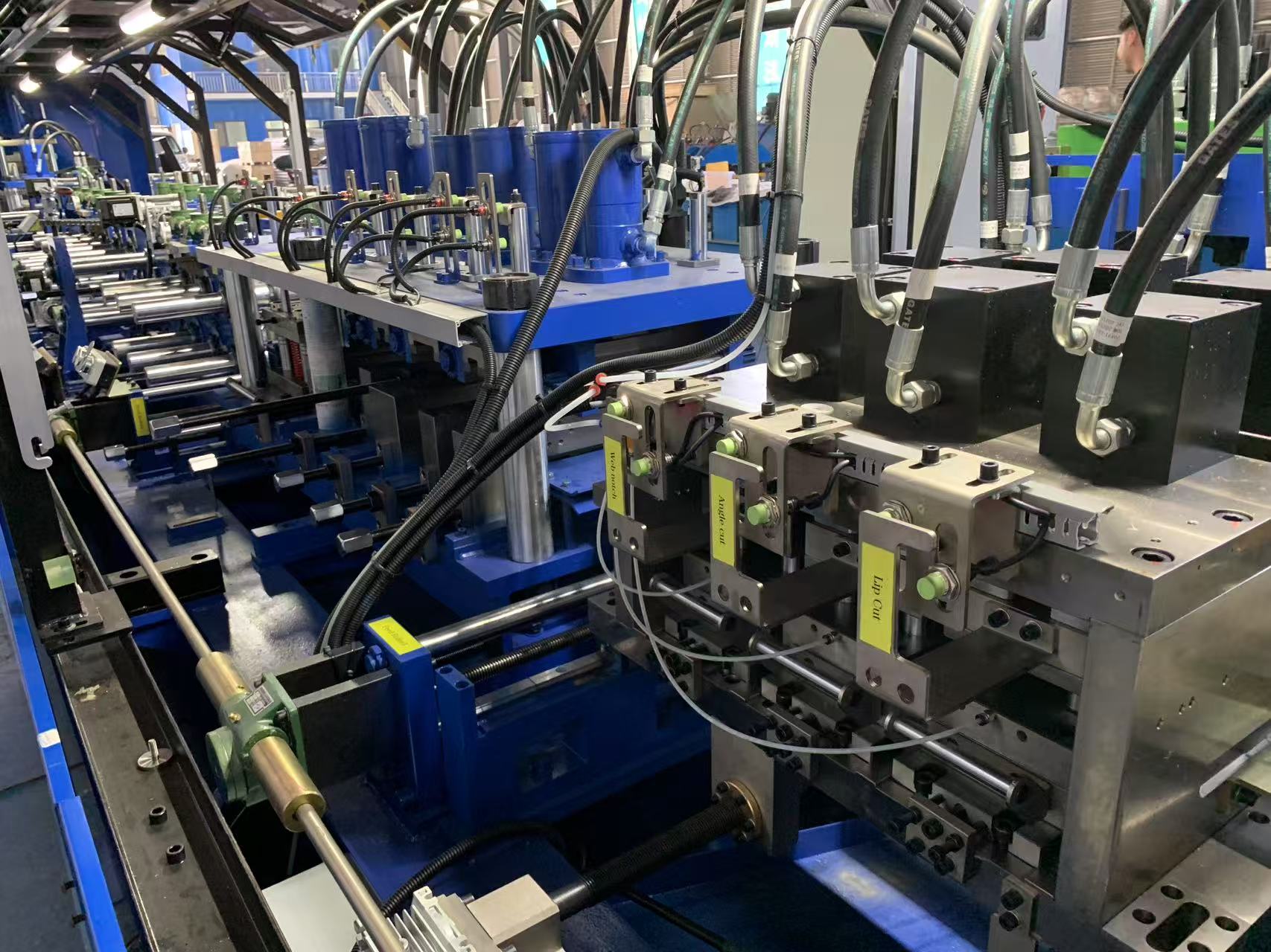 ZTRFM Fully automatic villa keel forming machine