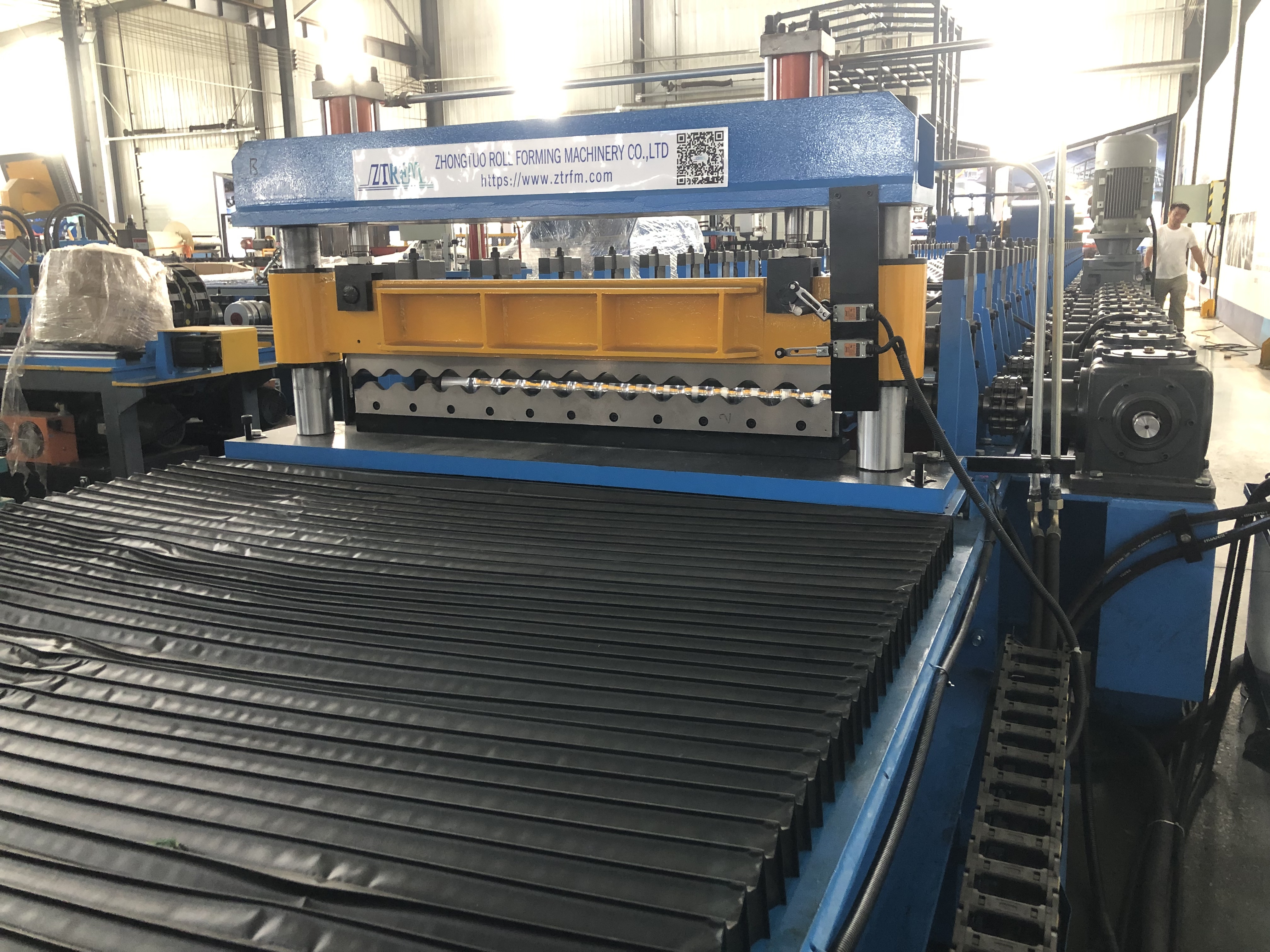 ZTRFM High speed corrugated roofing sheet machine
