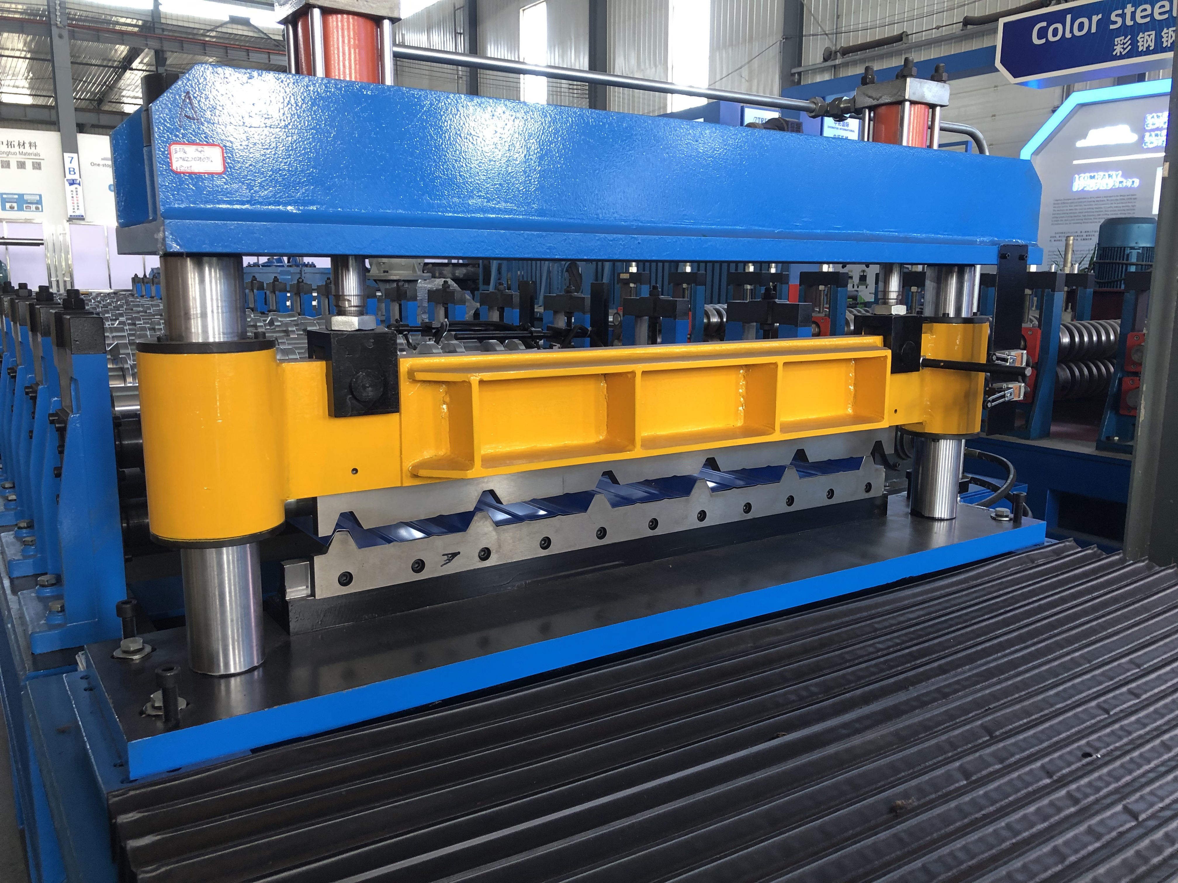 ZTRFM High speed corrugated roofing sheet machine